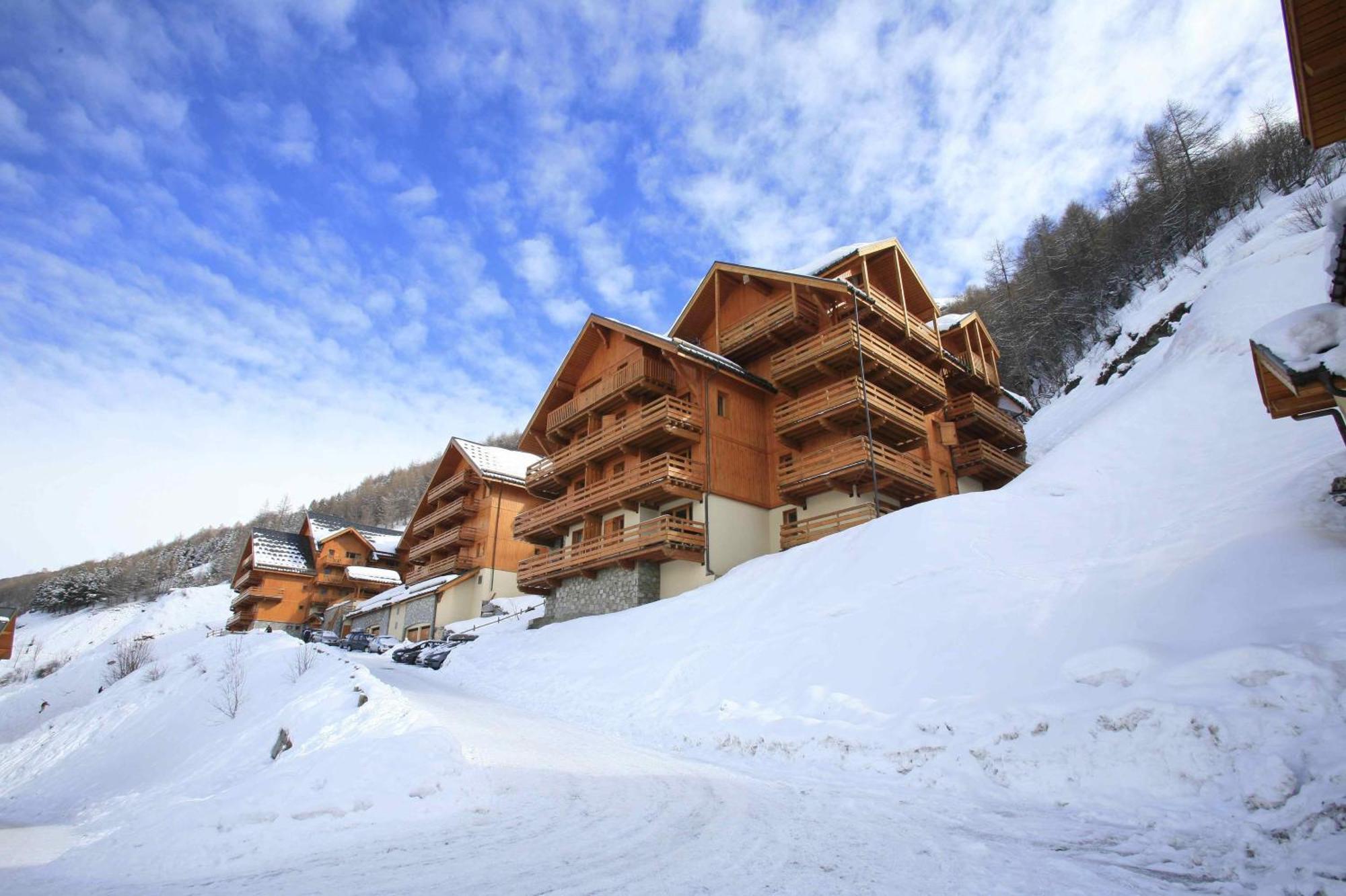 Résidence Odalys Le Hameau et les Chalets de la Vallée d'Or Valloire Exterior foto